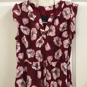 Short sleeved dress with flower print